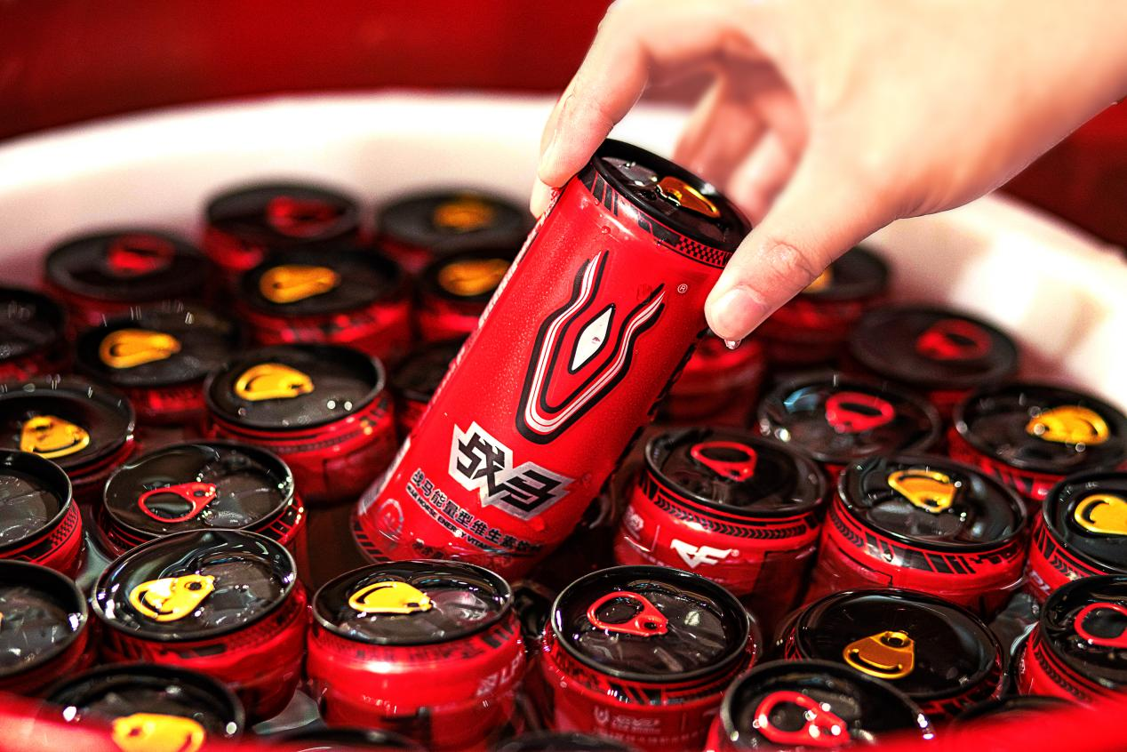 打篮球标配能量饮料,球场上少不了国产能量饮料战马 打篮球标配能量饮料,球场上少不了国产能量饮料战马