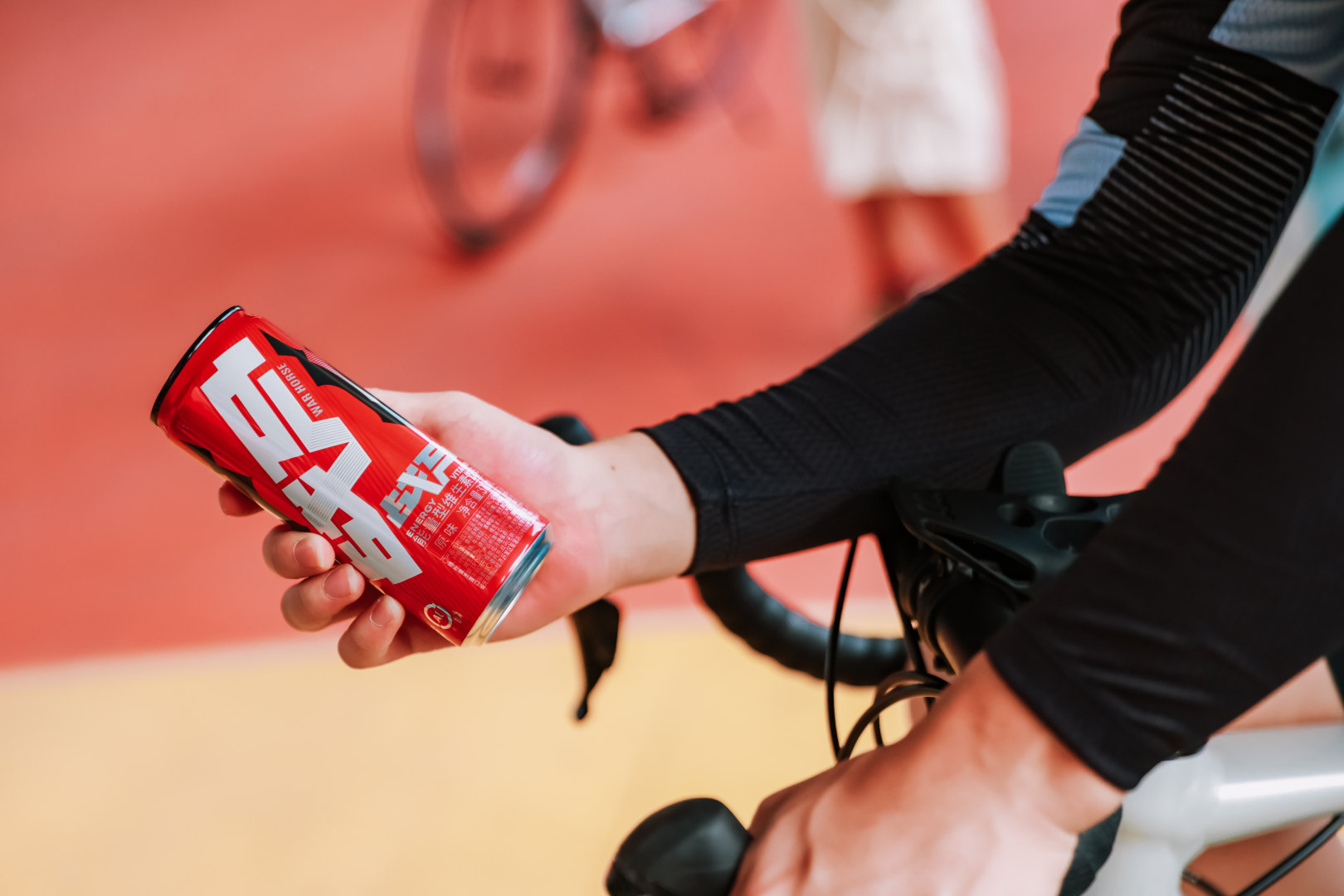 春日户外运动能量不够?战马能量饮料助力向春而行 春日户外运动能量不够?战马能量饮料助力向春而行