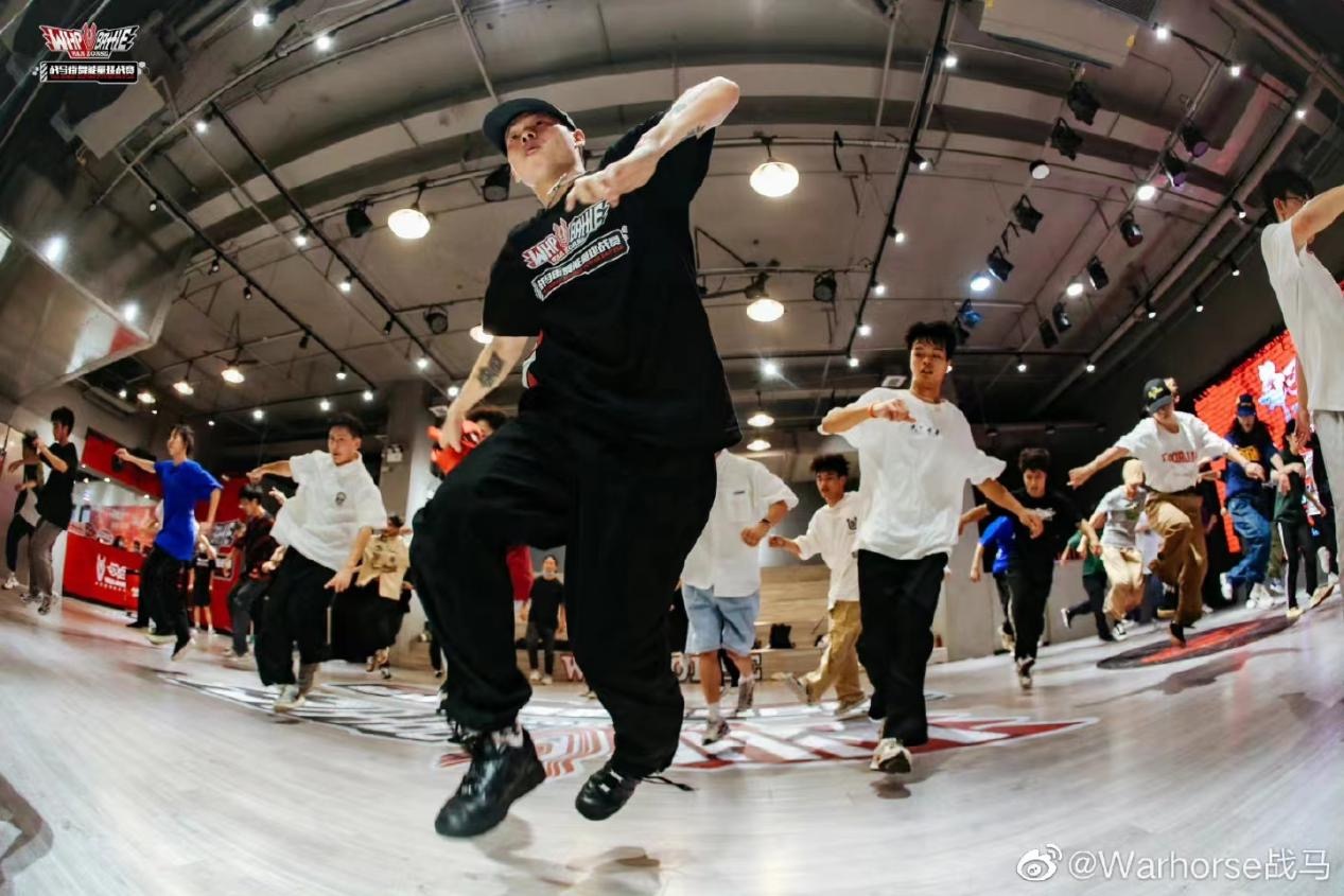 跳街舞准备饮料有战马就够了，街舞广州站能量延续就靠它了