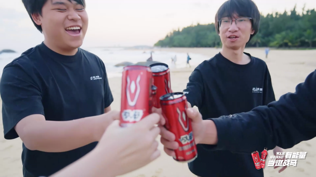 战马携手敢玩青年十天挑战踏遍神州四极