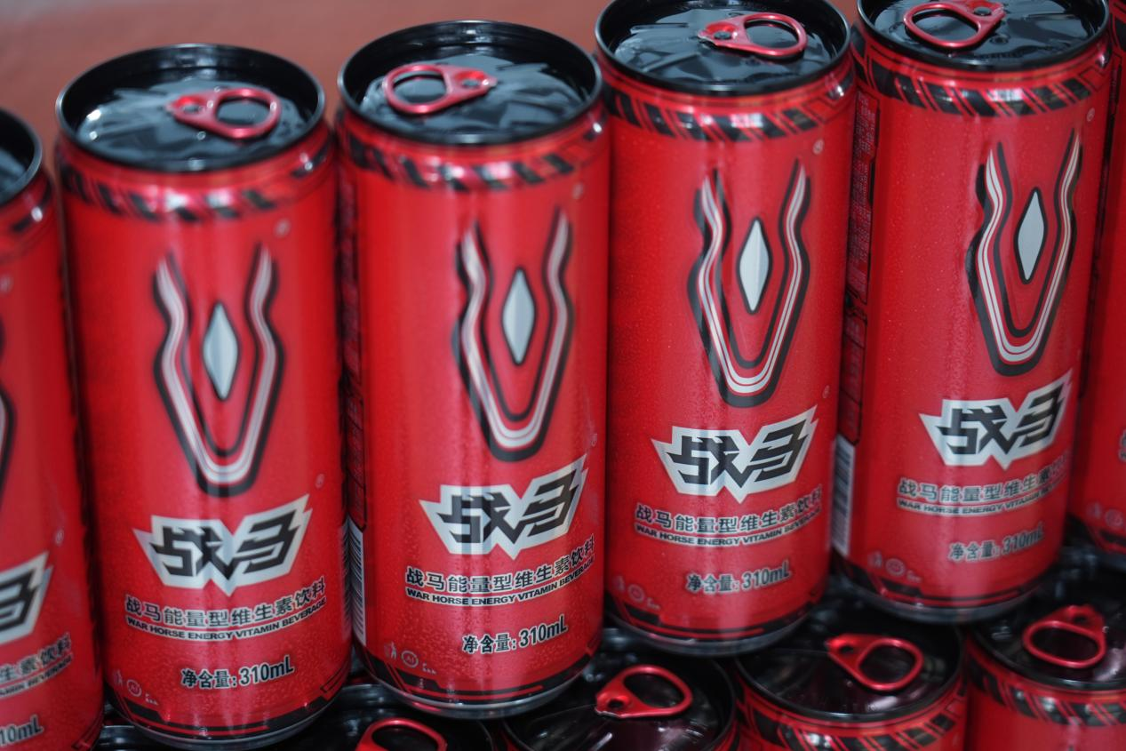 打篮球标配能量饮料，国产能量饮料战马能量不可阻“篮”