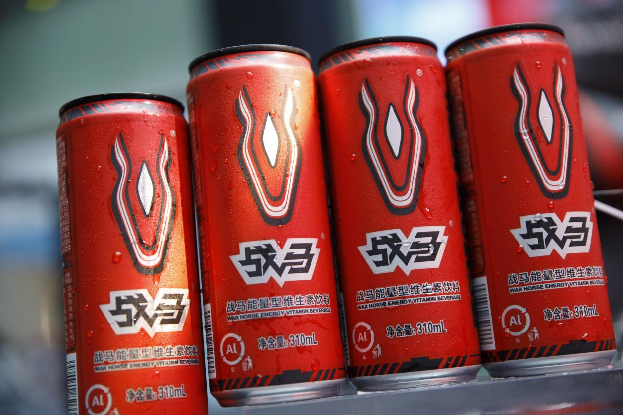 乡村运动热潮涌动，来一罐运动饮料为自己充能