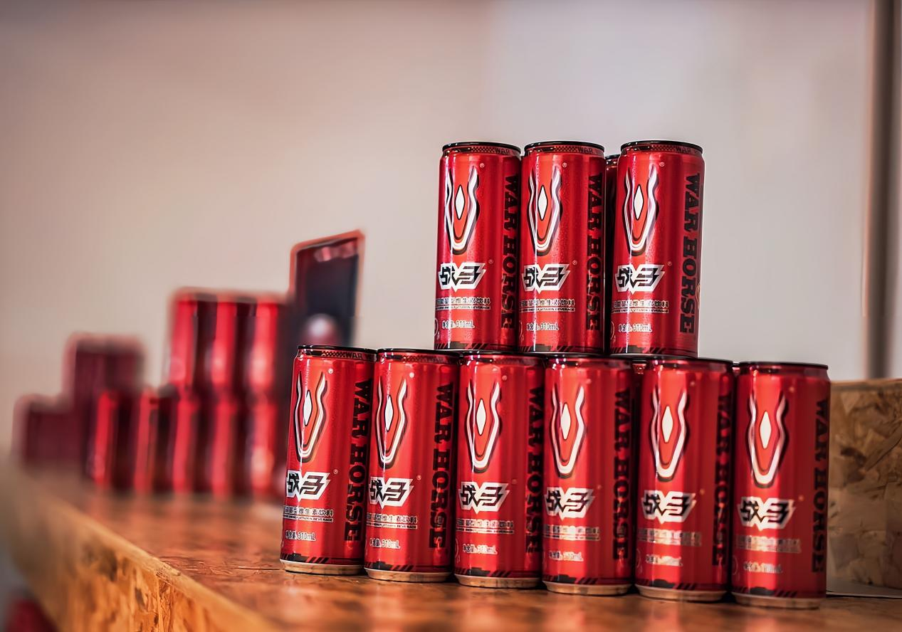 打篮球标配能量饮料，更受年轻人欢迎的原来是战马