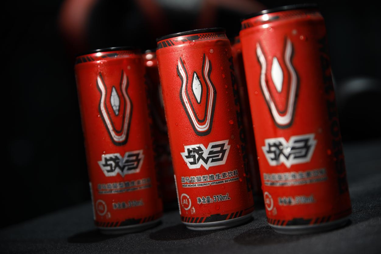 立春时节迎新绿，来罐战马能量型维生素饮料相伴启新程